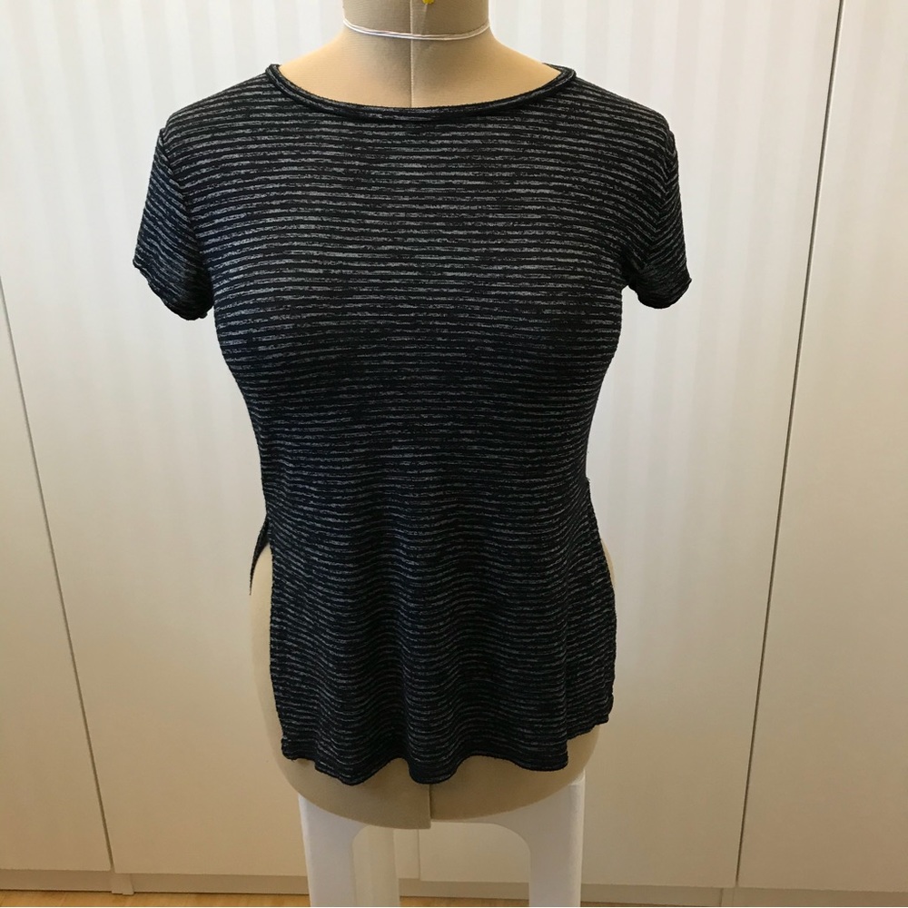Jo & Co high low black with gray stripes tee high side cuts SO CUTE Size S